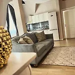 Next Apartamento *